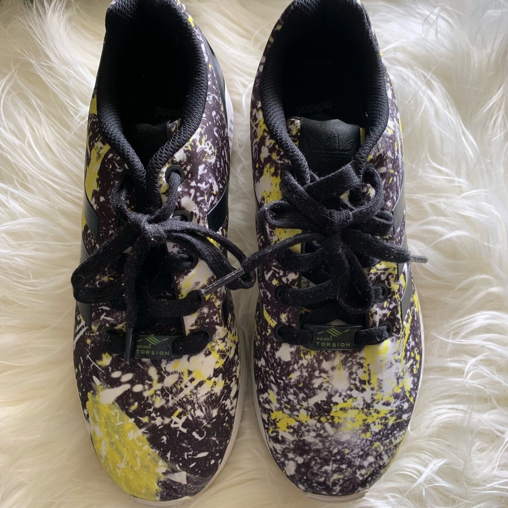Adidas colorful running shoes 👟